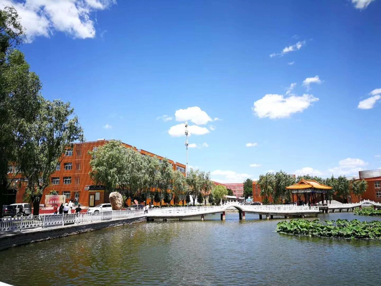 北京新瑞和善文化有限公司，预就业.教育扶贫资助计划校园美景