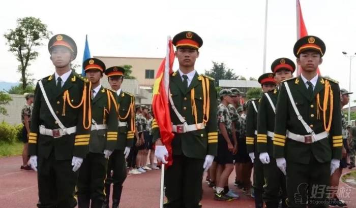 北大公学肇庆实验学校 国旗队 北大公学肇庆实验学校 国旗队